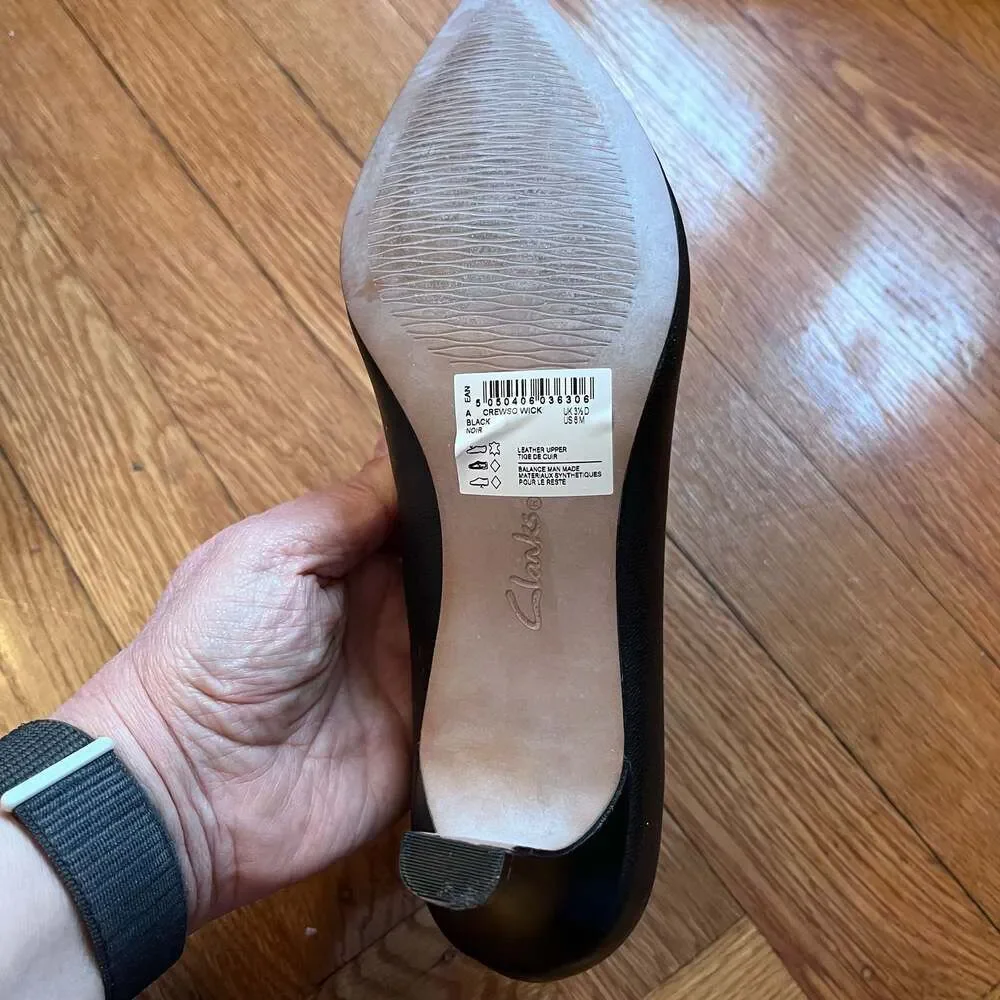 Clarks Collection Crewso Wick Black Leather Pumps Heels Comfort Size 6 M EUC Clarks Collection Crewso Wick Black Leather Pumps Heels  main image 2